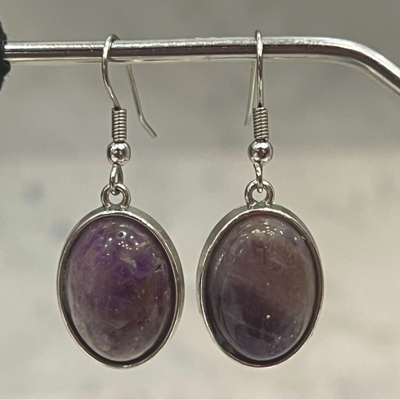 Amethyst Large Cabochon Silver Toggle Clasp Bracelet and Dangle Earrings - Picture 12 of 15